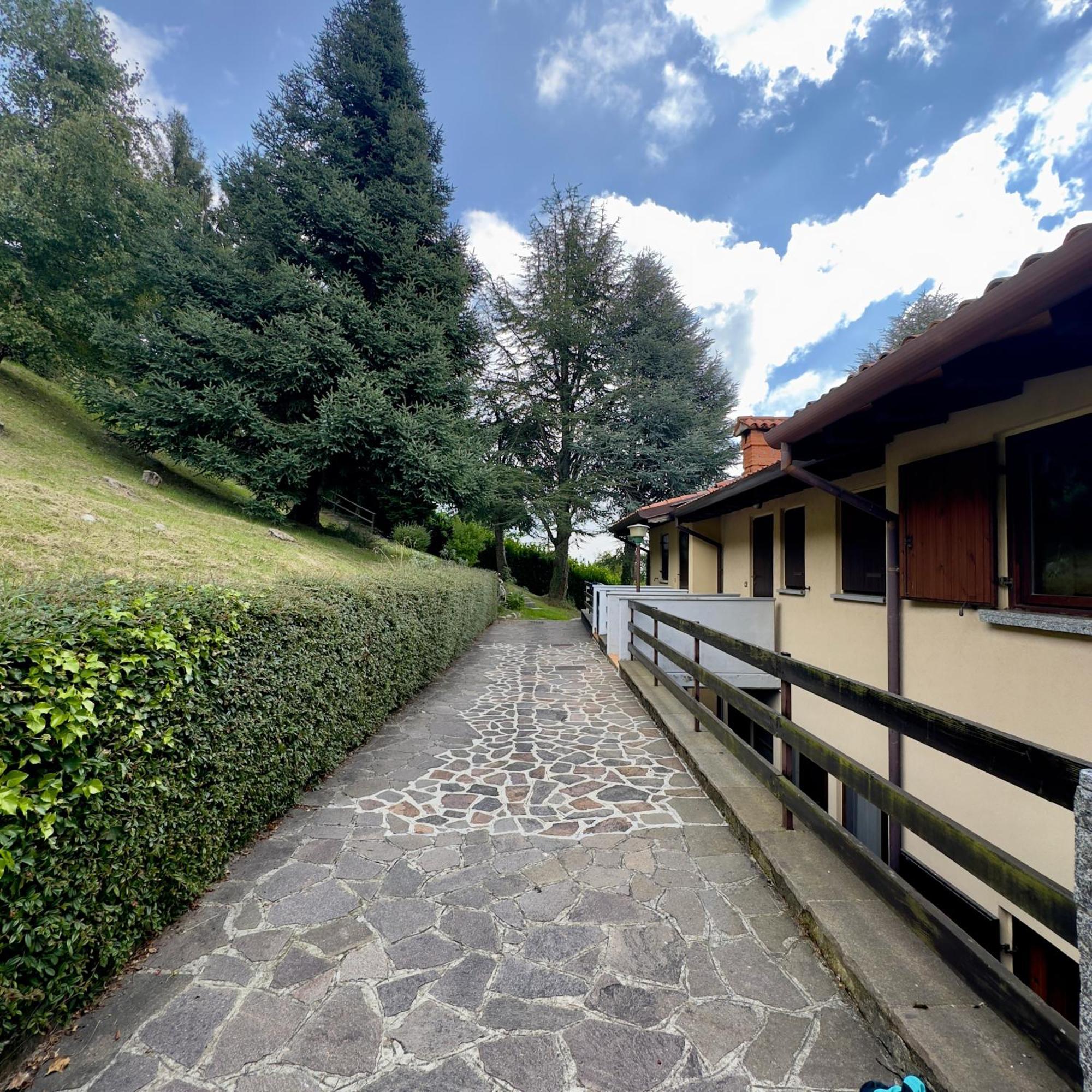 Appartement Panorama 1200, In The Heart Of The San Fermo Hills à Adrara San Rocco Extérieur photo
